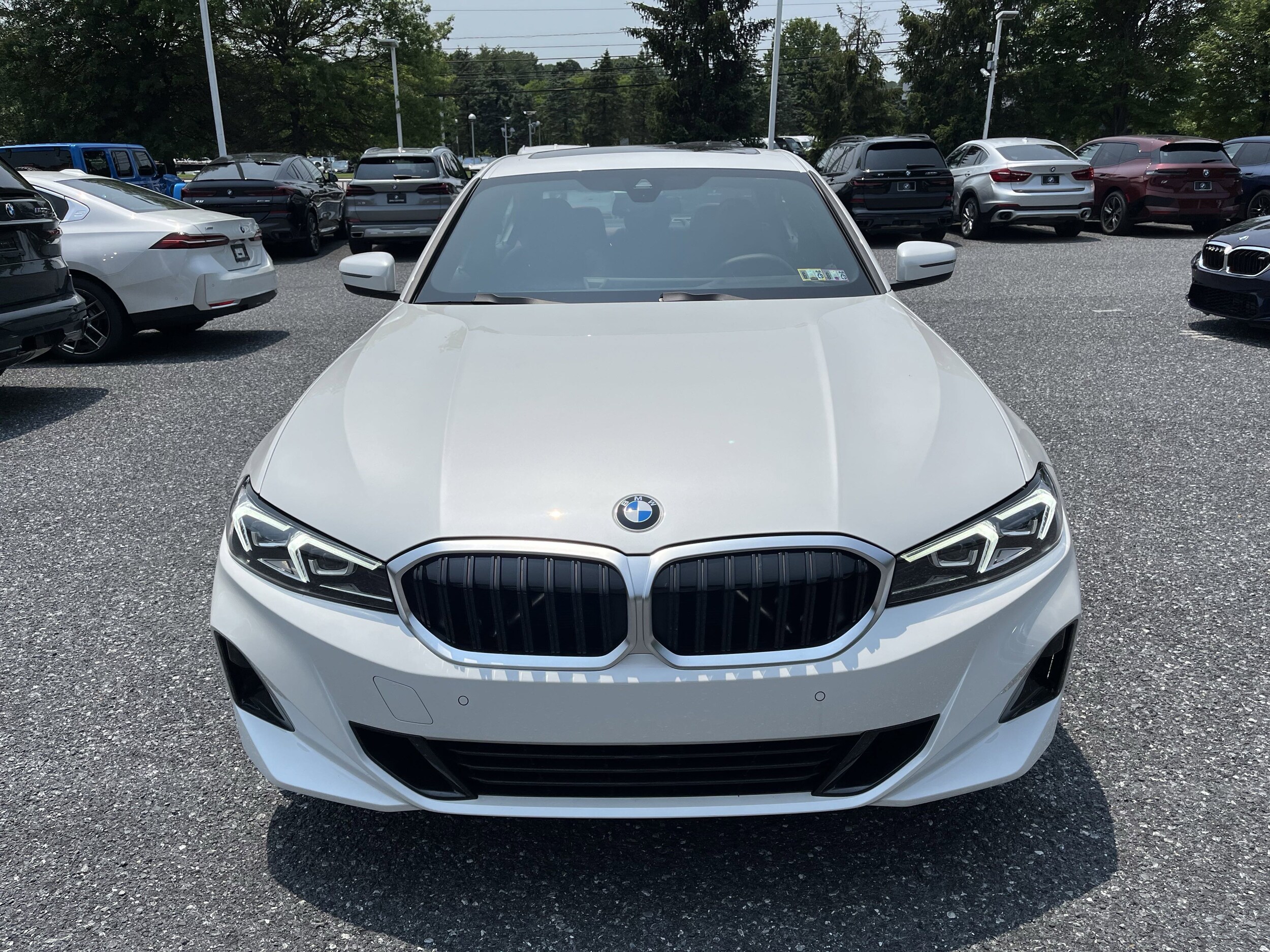 2025 Bmw 330i 330i xDrive photo 2