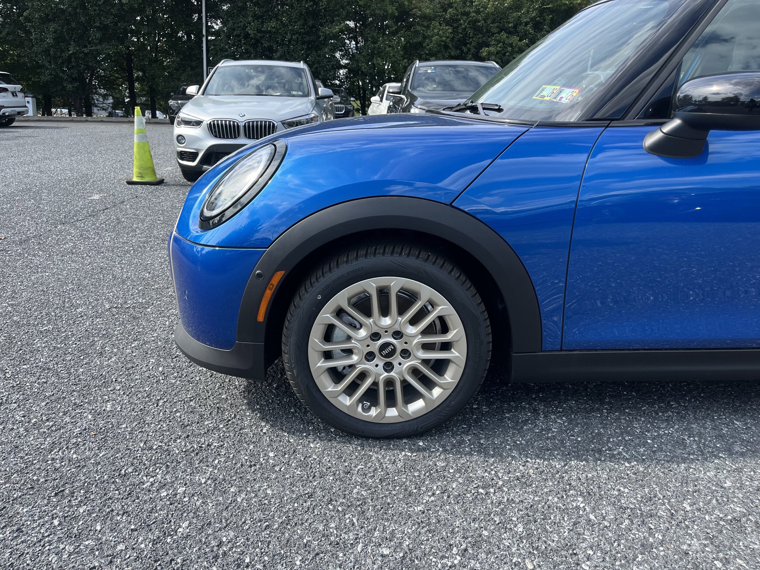 2025 Mini Cooper Hardtop 4 Door Signature photo 4
