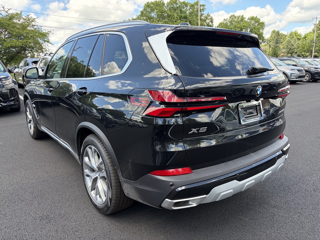 New 2026 BMW X5 xDrive40i SUV