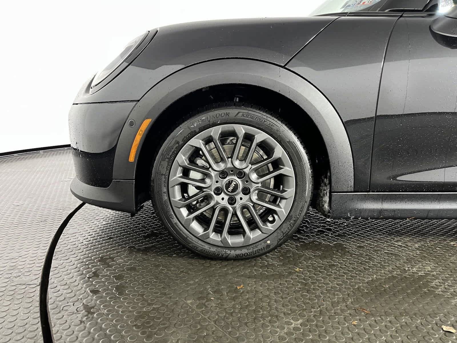 2025 Mini Cooper S Hardtop 2 Door photo 4