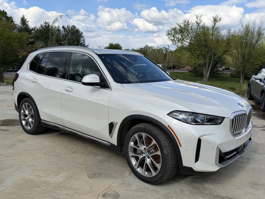 New 2026 BMW X5 PHEV xDrive50e SUV