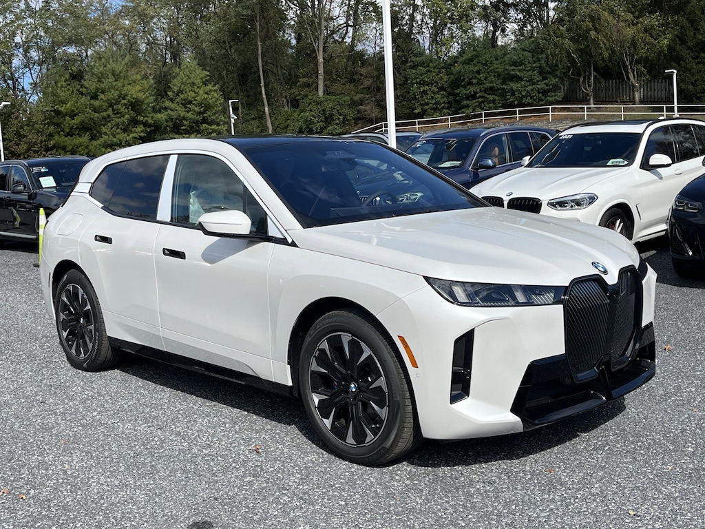 New 2026 BMW iX xDrive60 SUV
