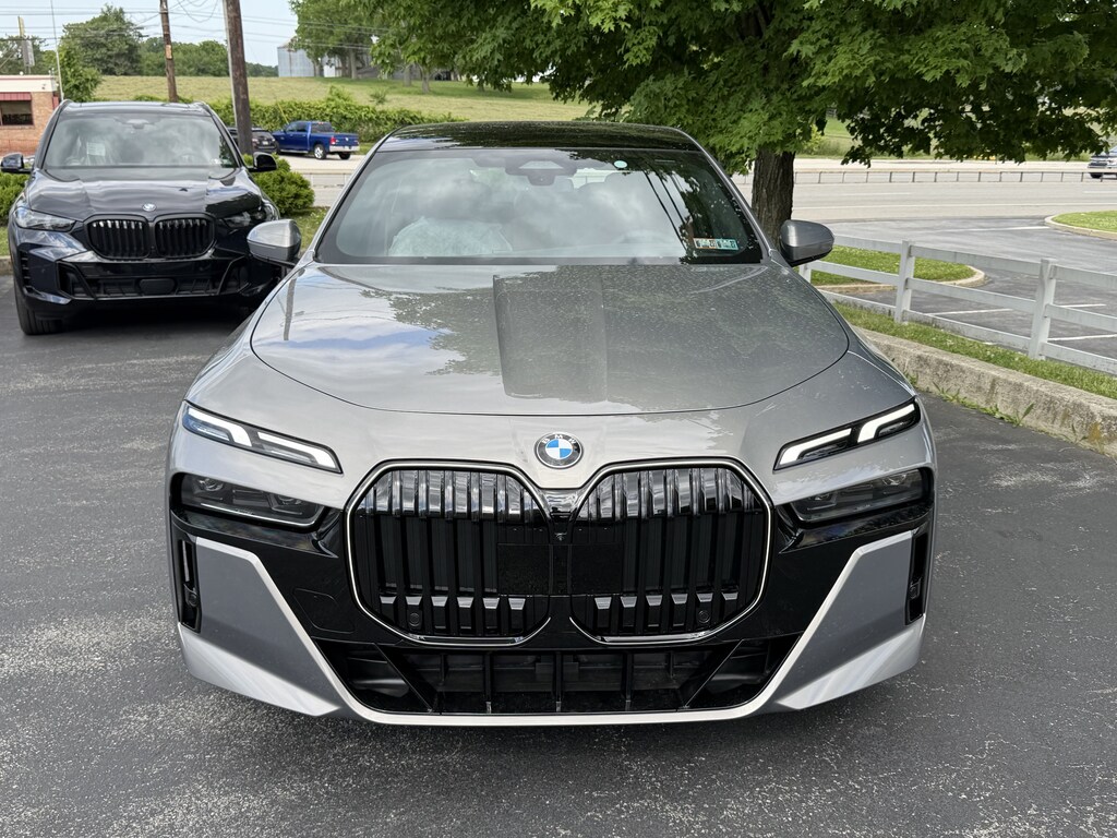 New 2026 BMW 740i xDrive Sedan