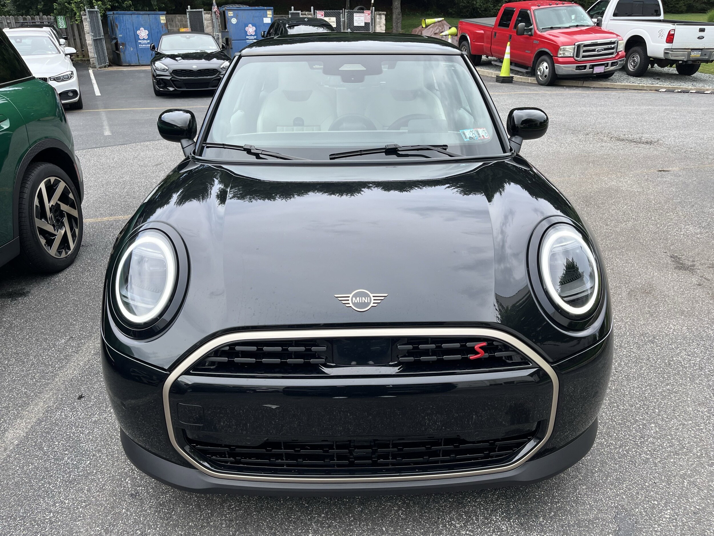 2025 Mini Cooper S Hardtop 2 Door photo 2
