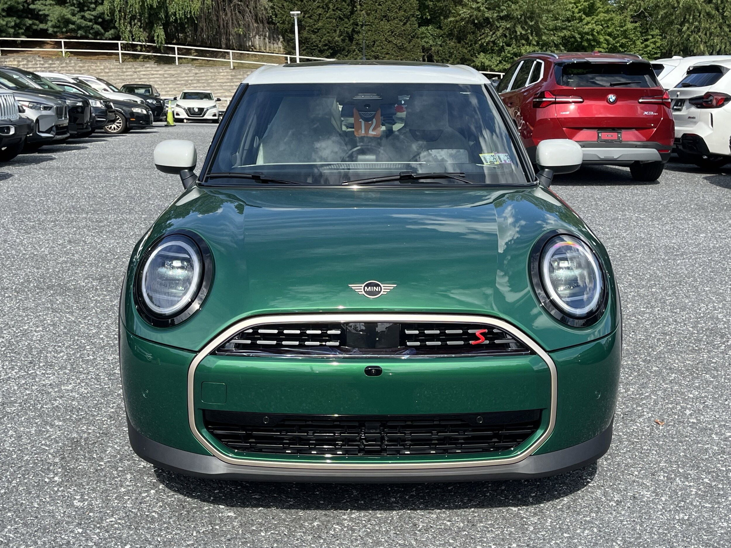 2025 Mini Cooper 4 Door Hardtop Iconic photo 2