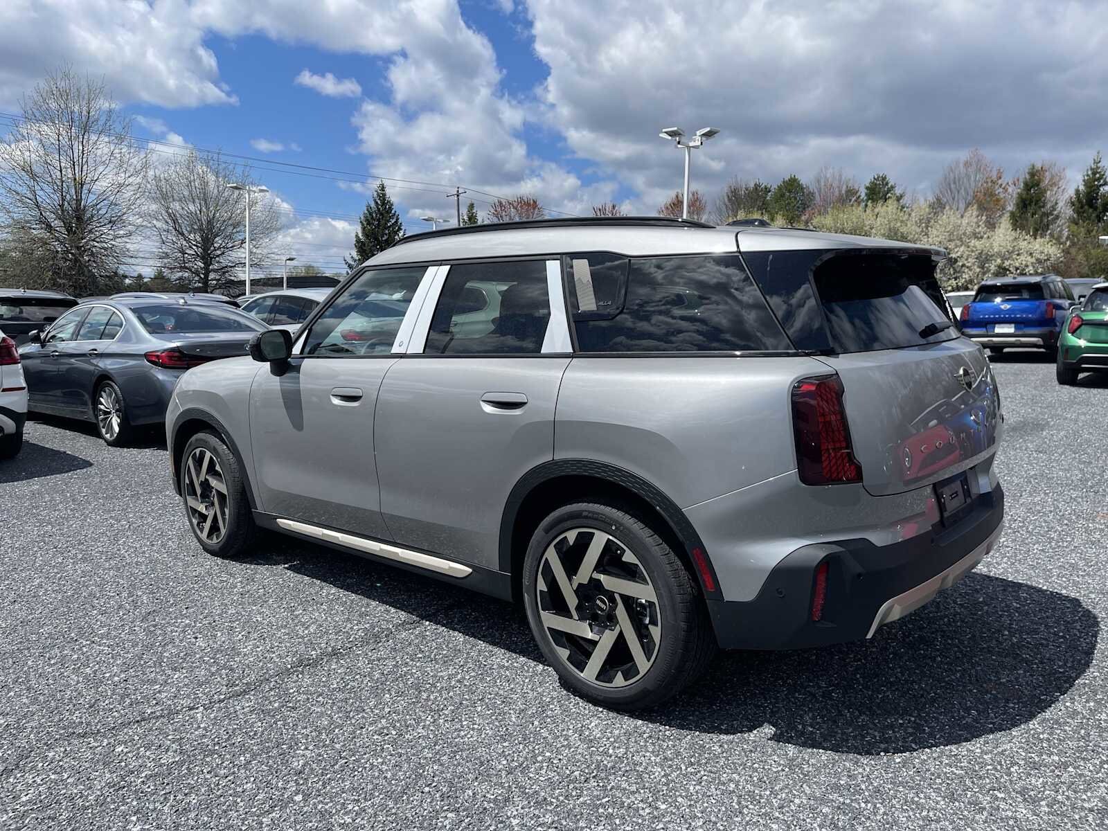 2025 Mini Cooper S ALL4 photo 3