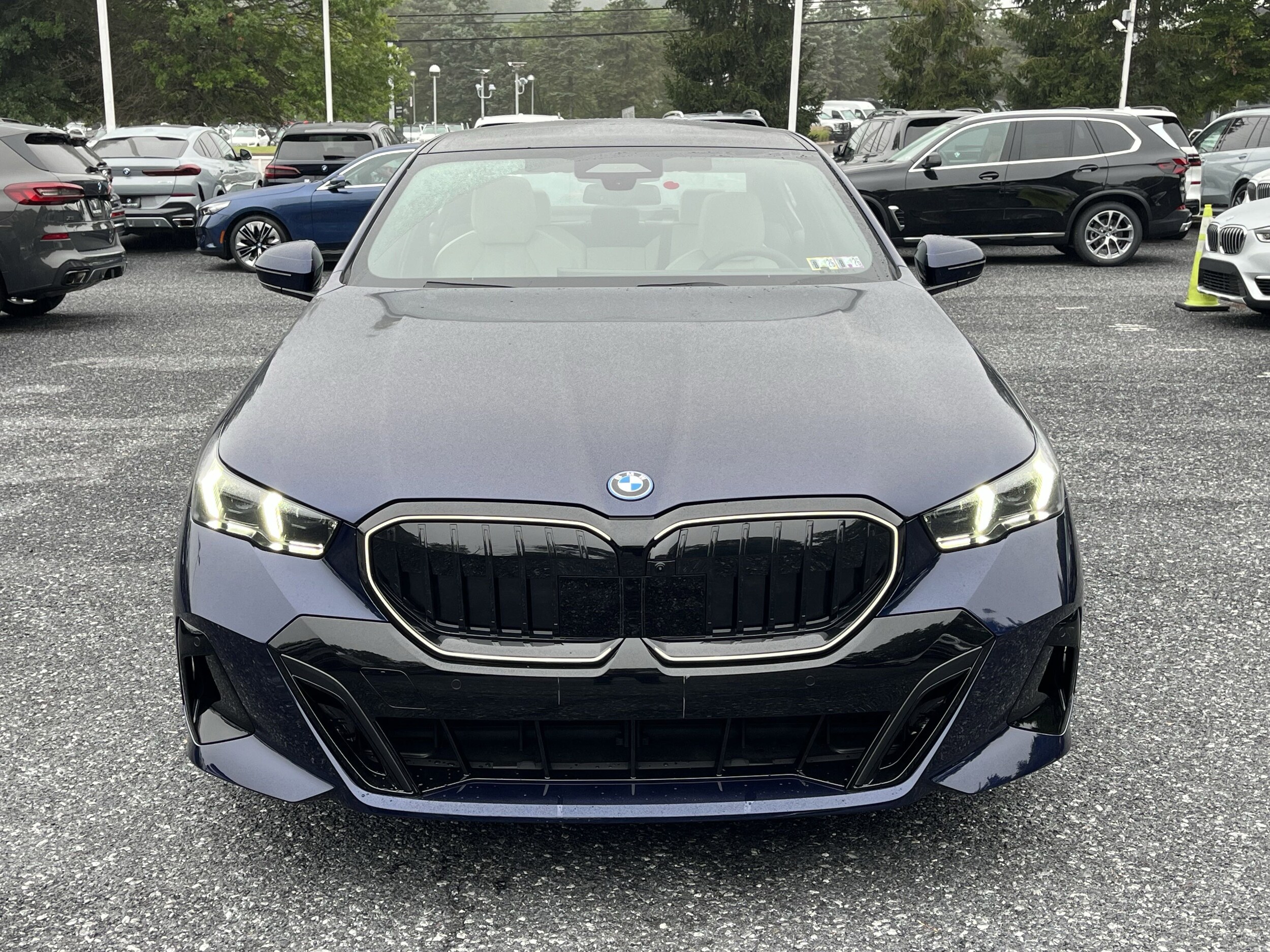 2026 Bmw 550e 550e xDrive photo 2