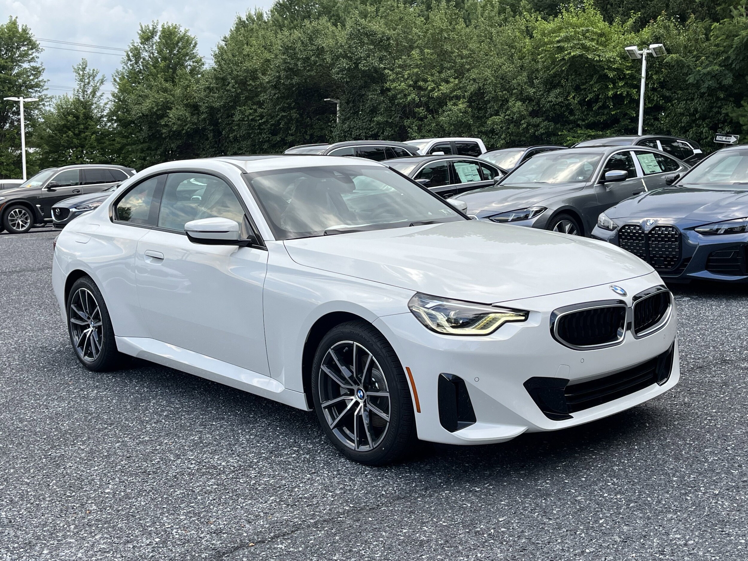 2025 Bmw 230i xDrive Coupe photo 3
