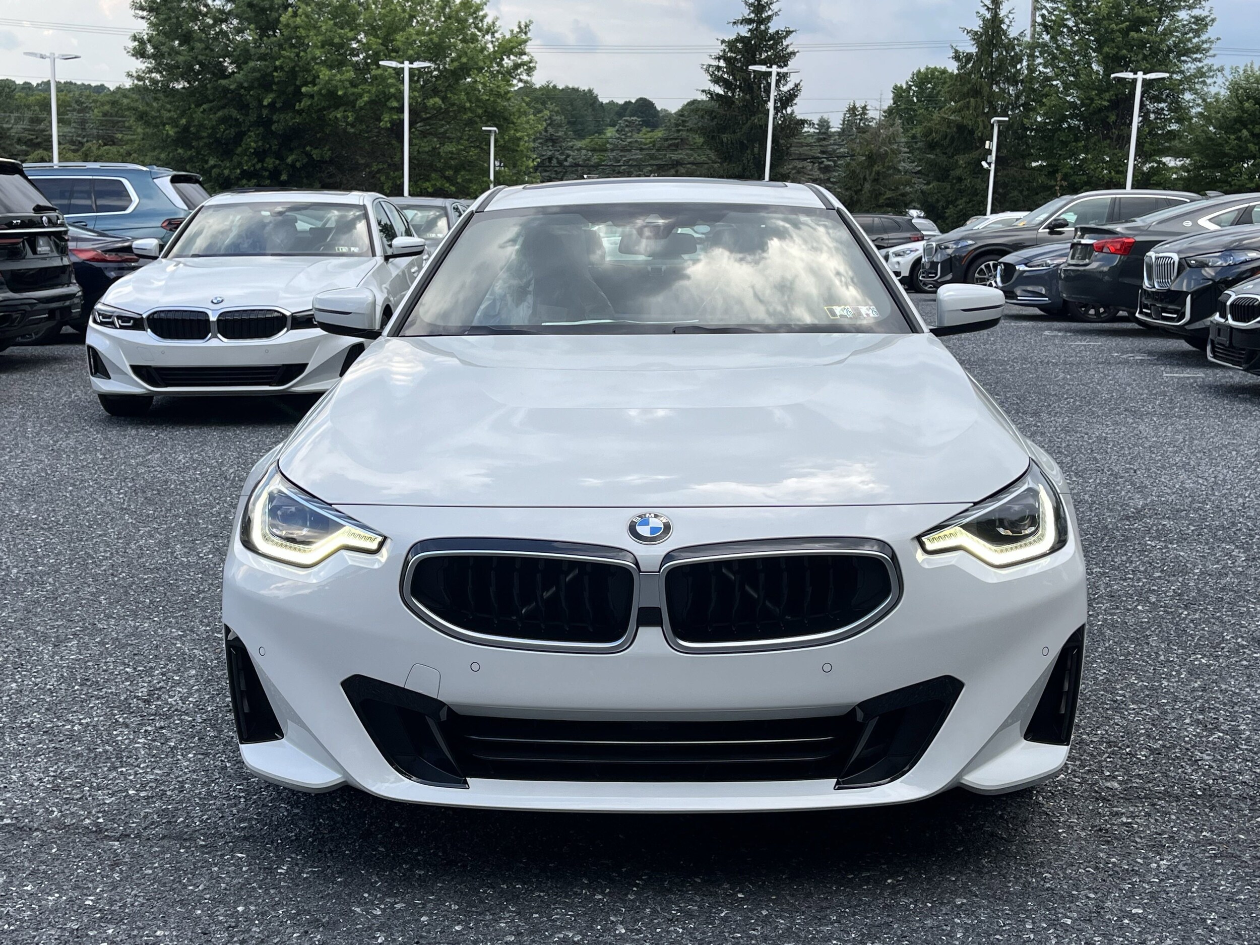 2025 Bmw 230i xDrive Coupe photo 2