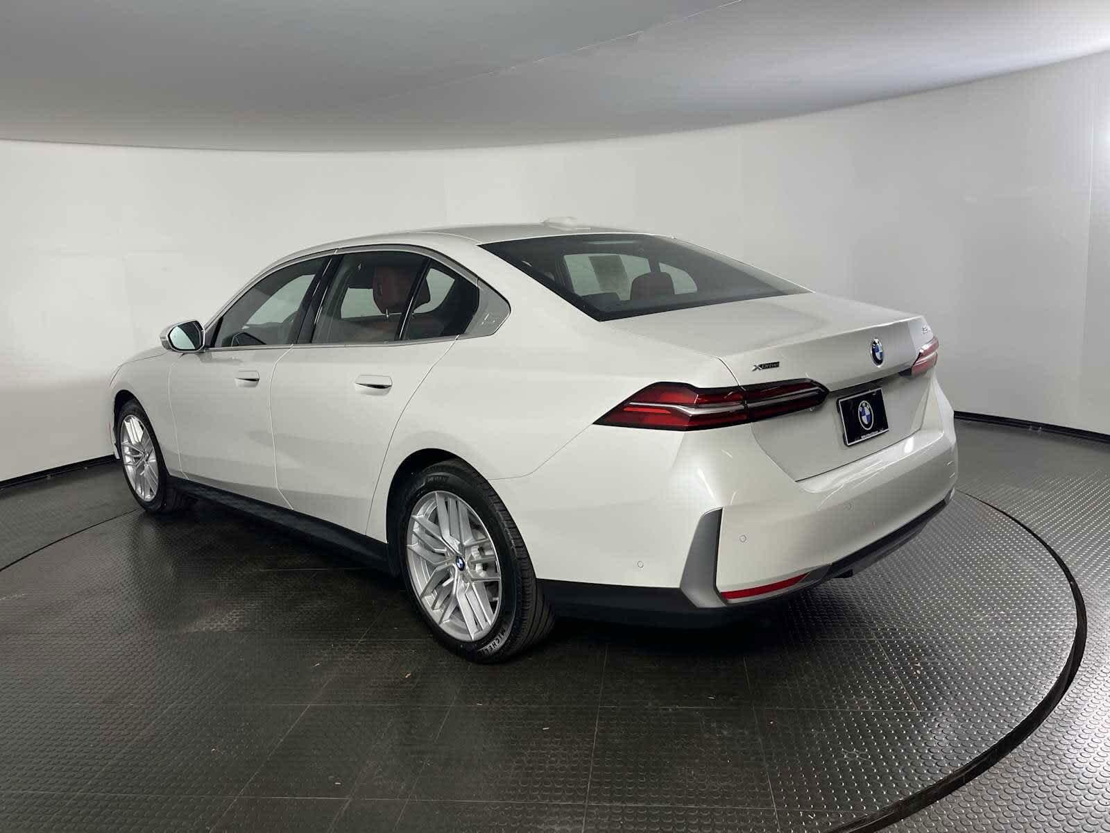 2024 Bmw 530i photo 3