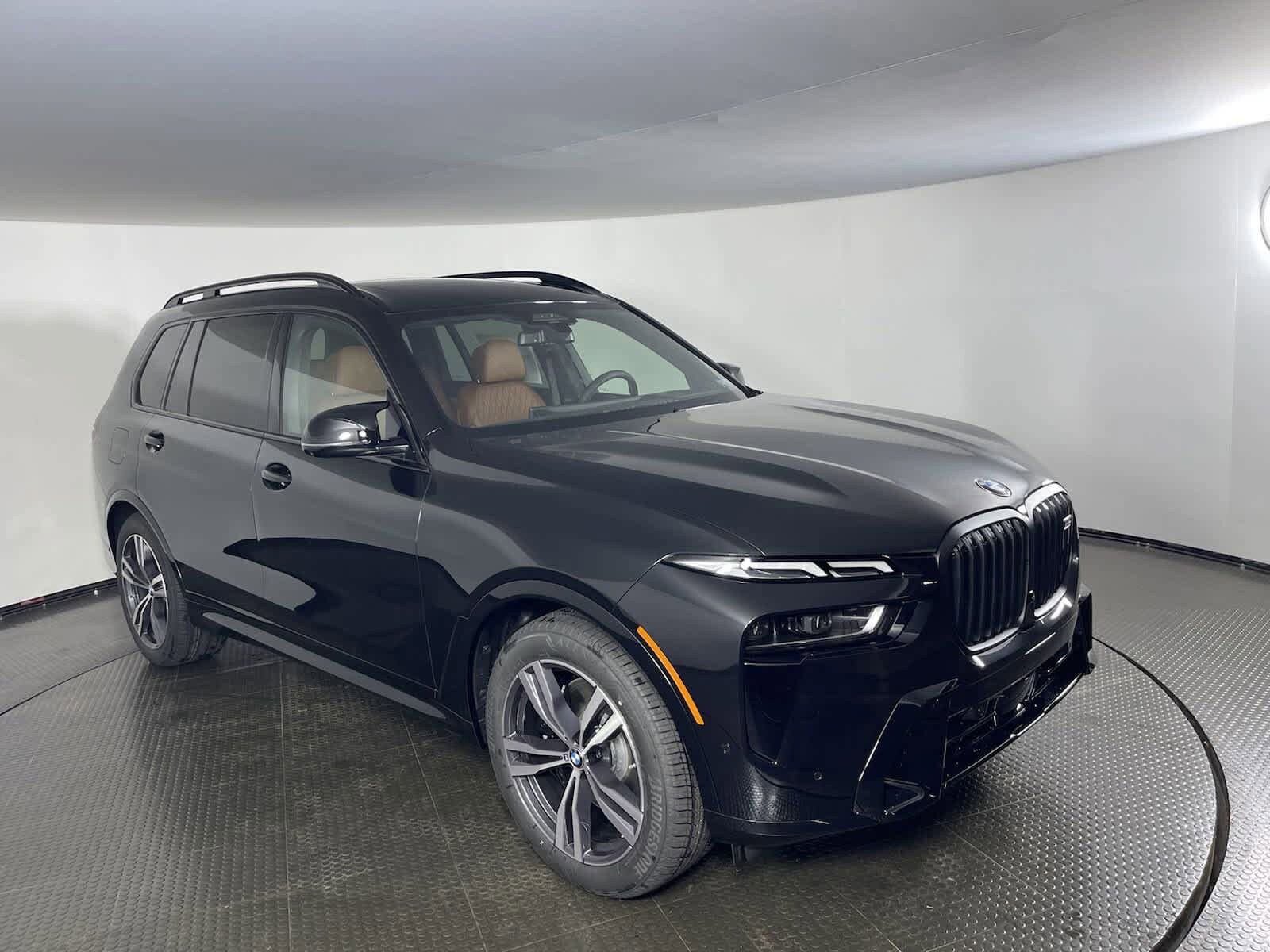 2025 Bmw X7 M60i photo 2