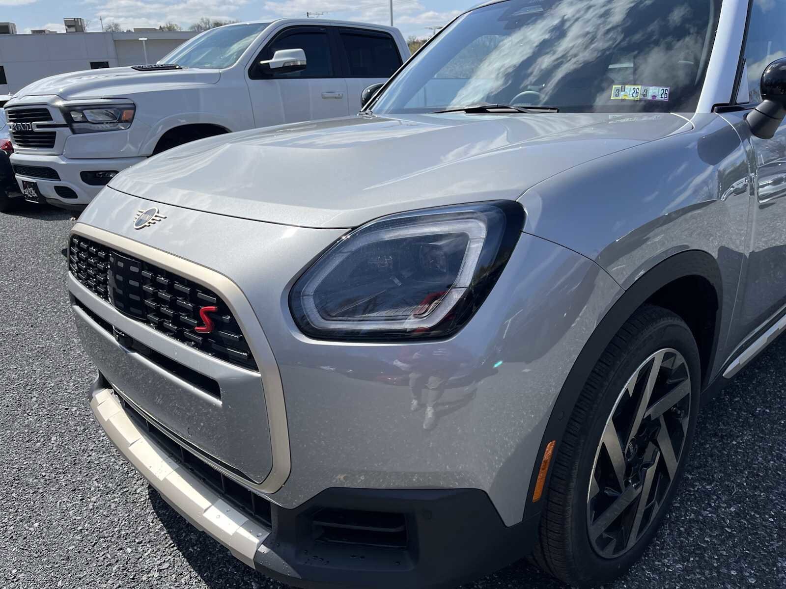 2025 Mini Cooper S ALL4 photo 3