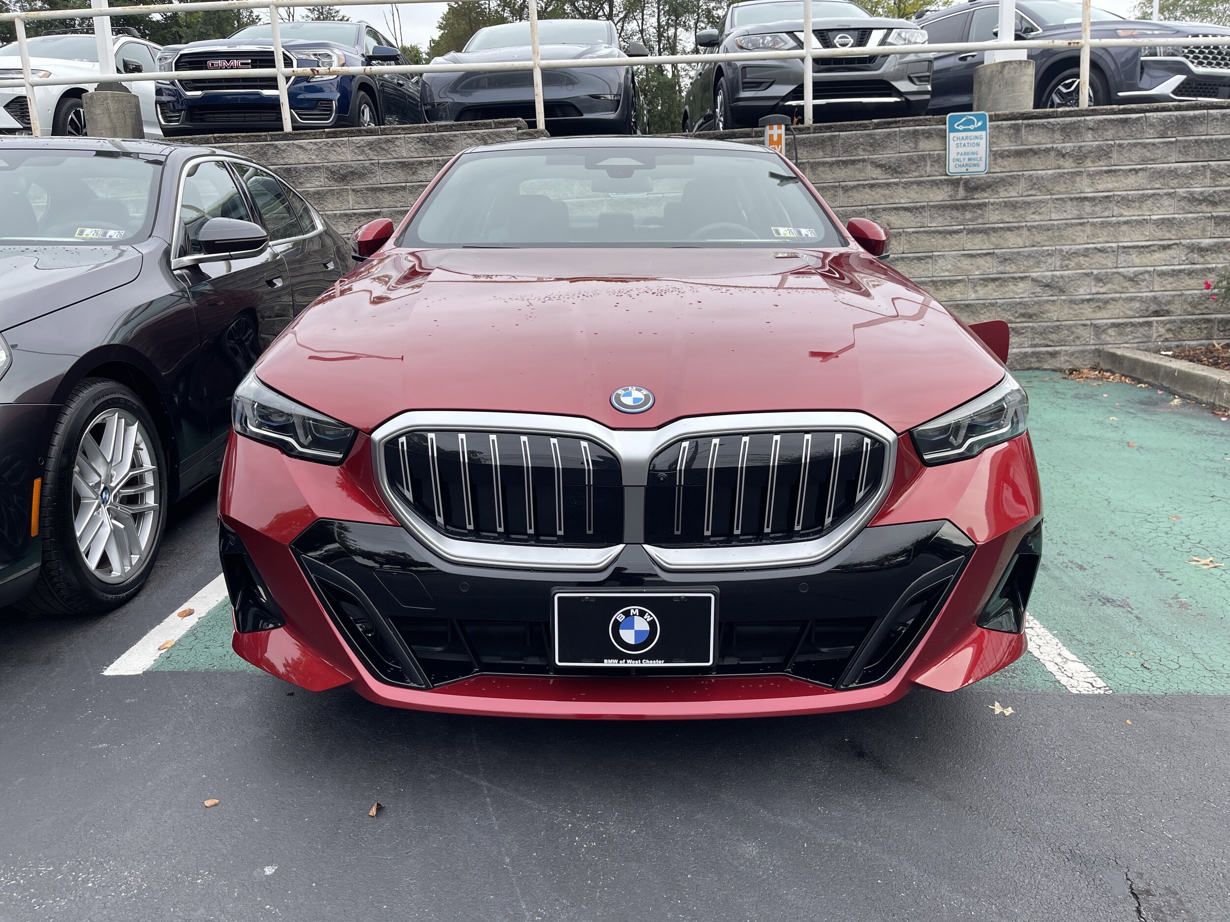2026 Bmw 550e xDrive photo 2