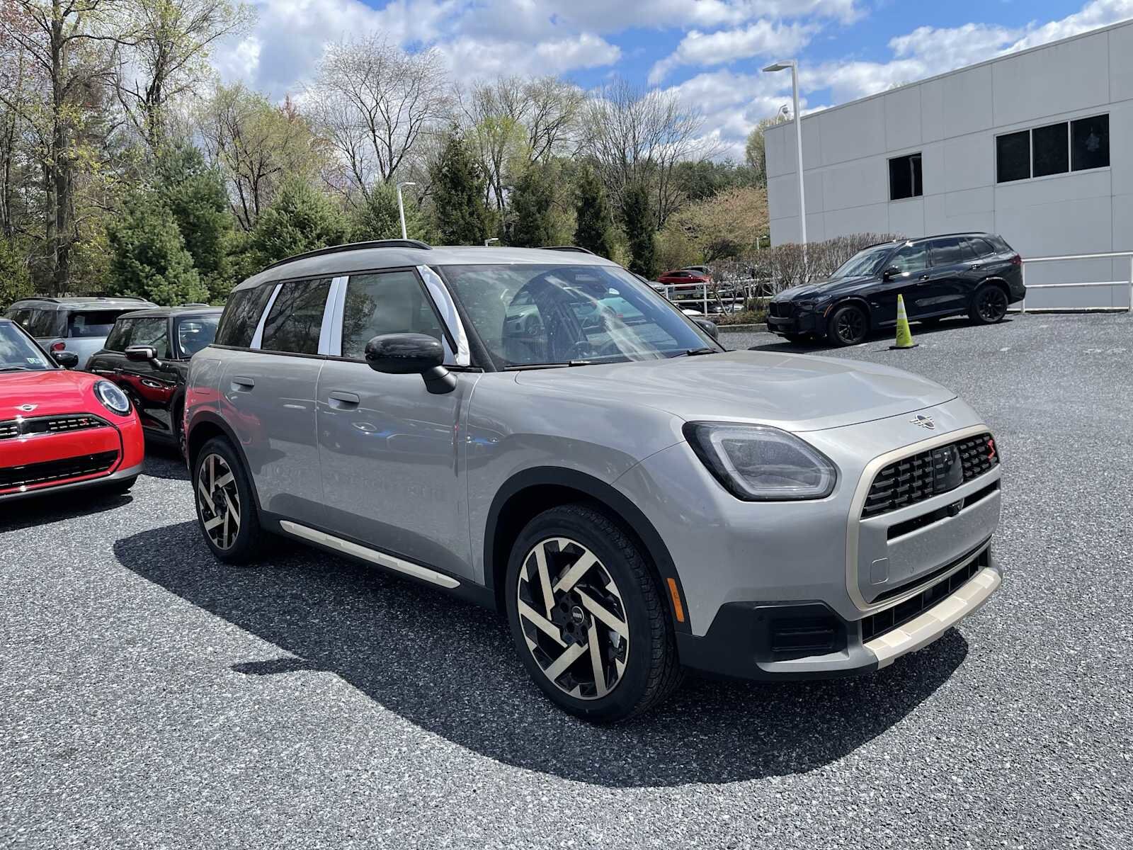 2025 Mini Cooper S ALL4 photo 2