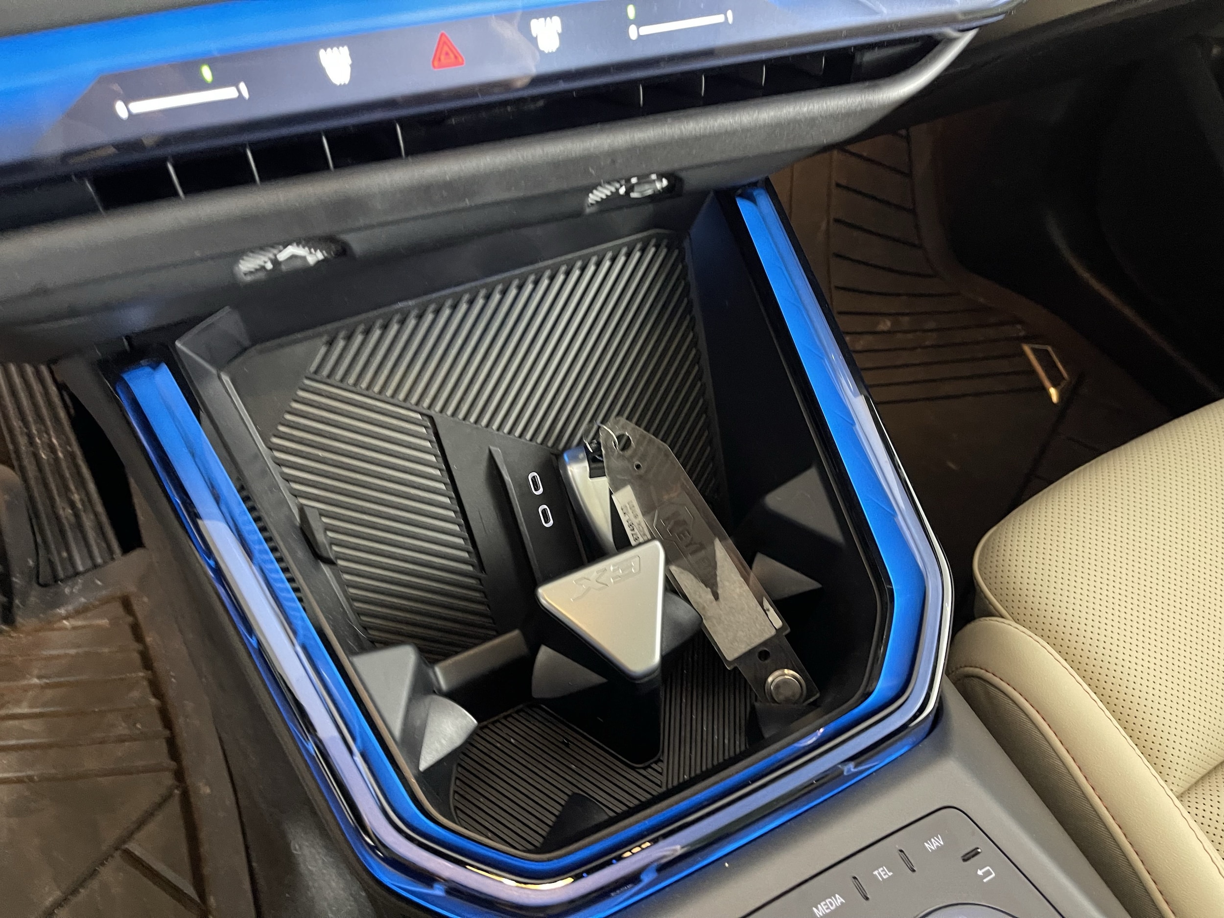 2026 BMW X3 30 - Photo 14
