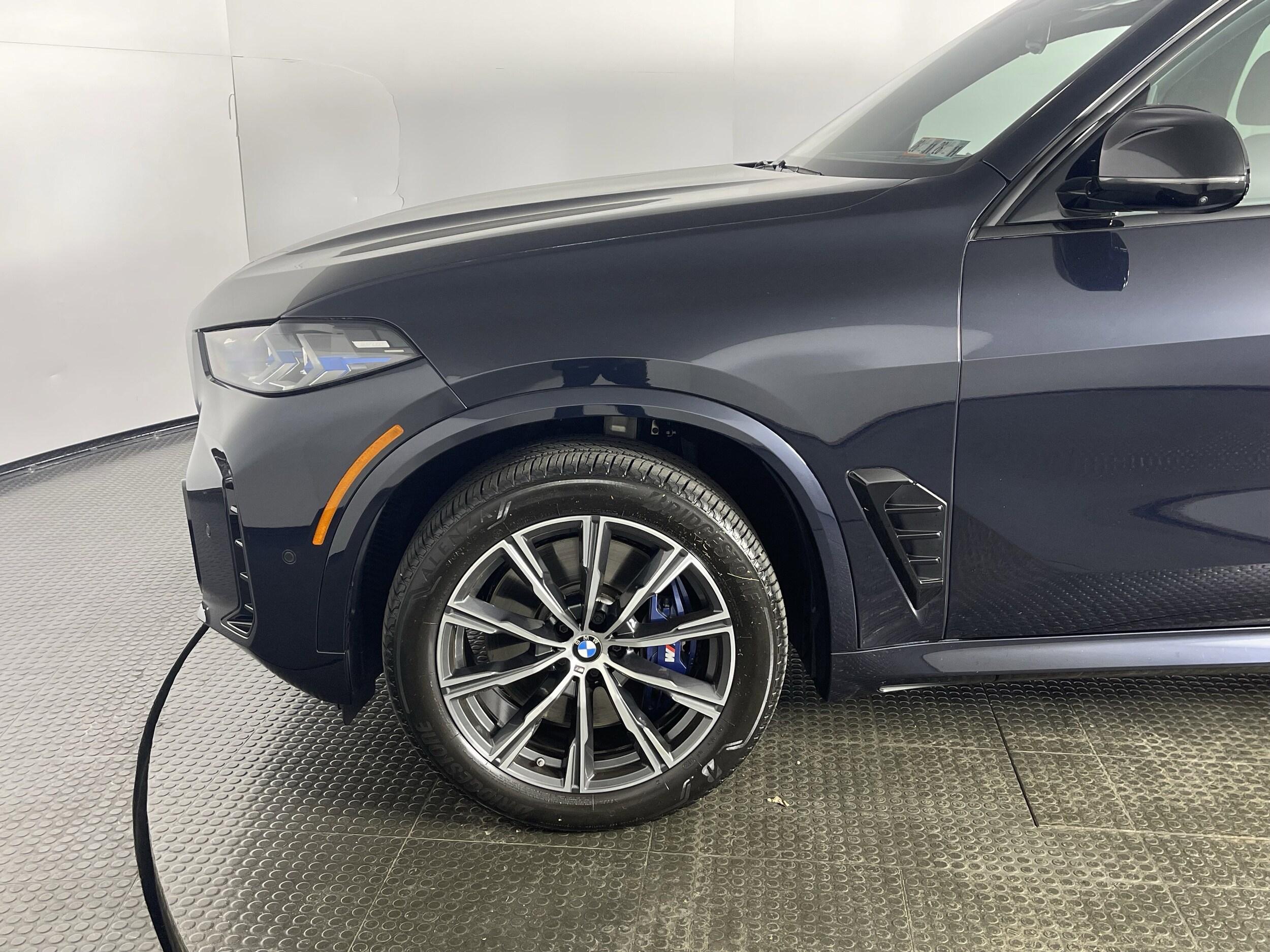 2025 Bmw X5 M60i photo 4