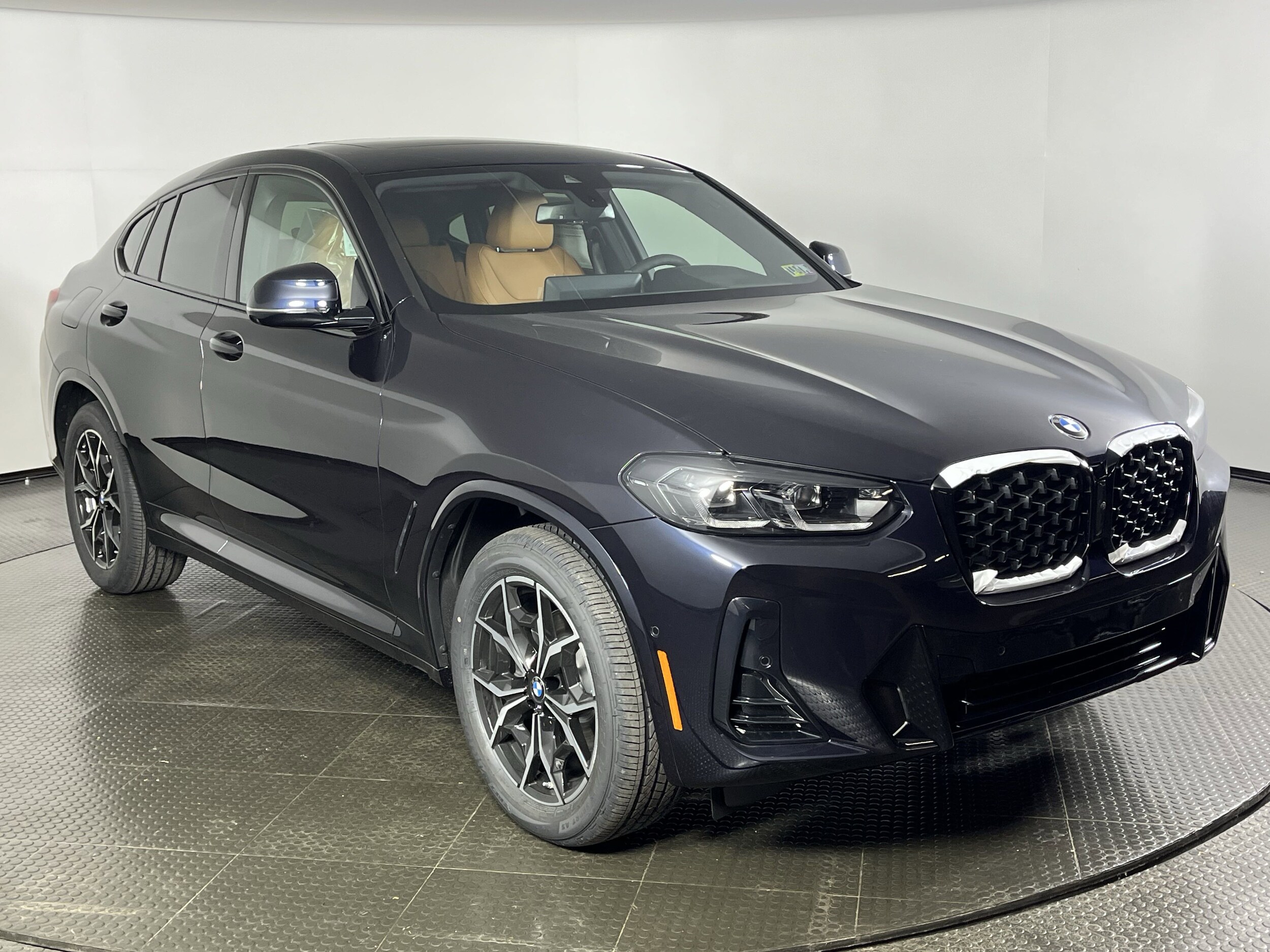 2025 Bmw X4 xDrive30i photo 2
