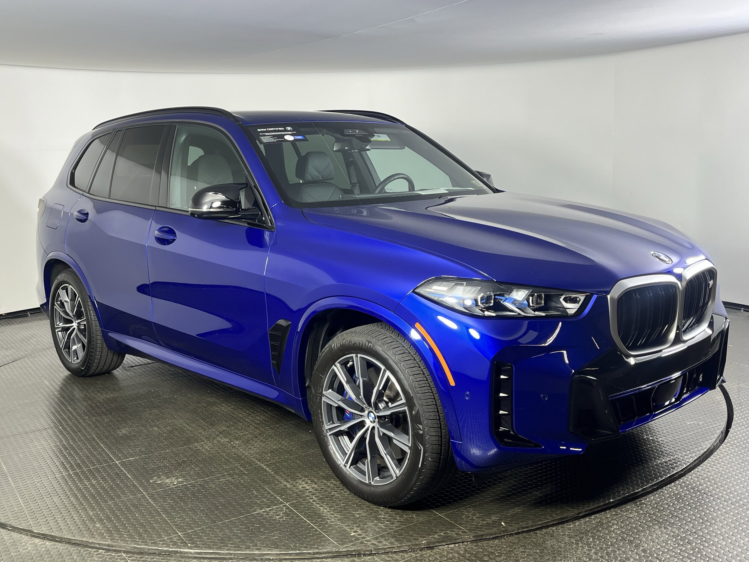 2025 Bmw X5 M60i photo 2