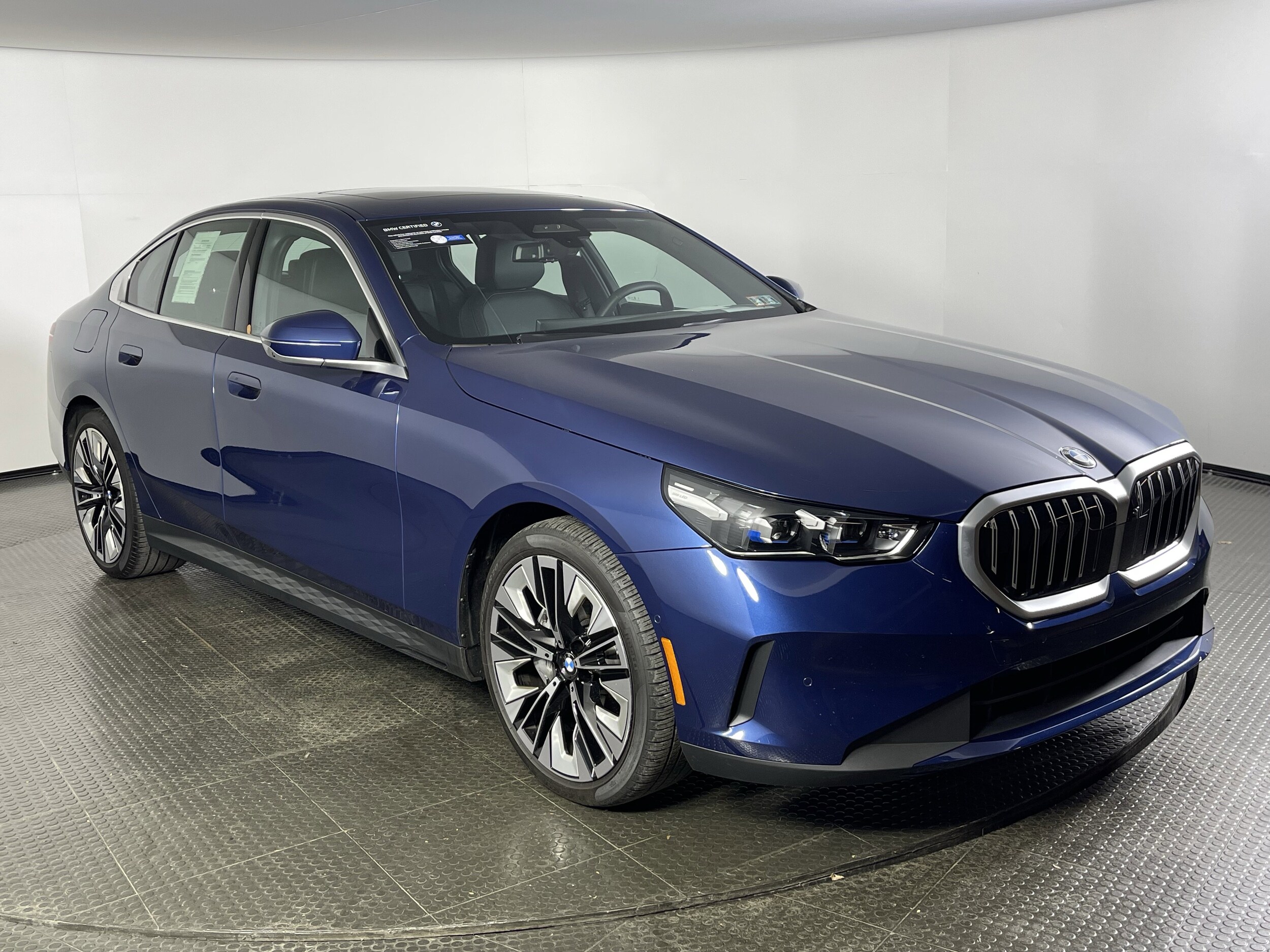 2025 Bmw 540i xDrive photo 2