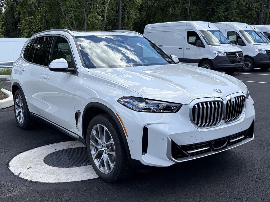 New 2026 BMW X5 xDrive40i SUV
