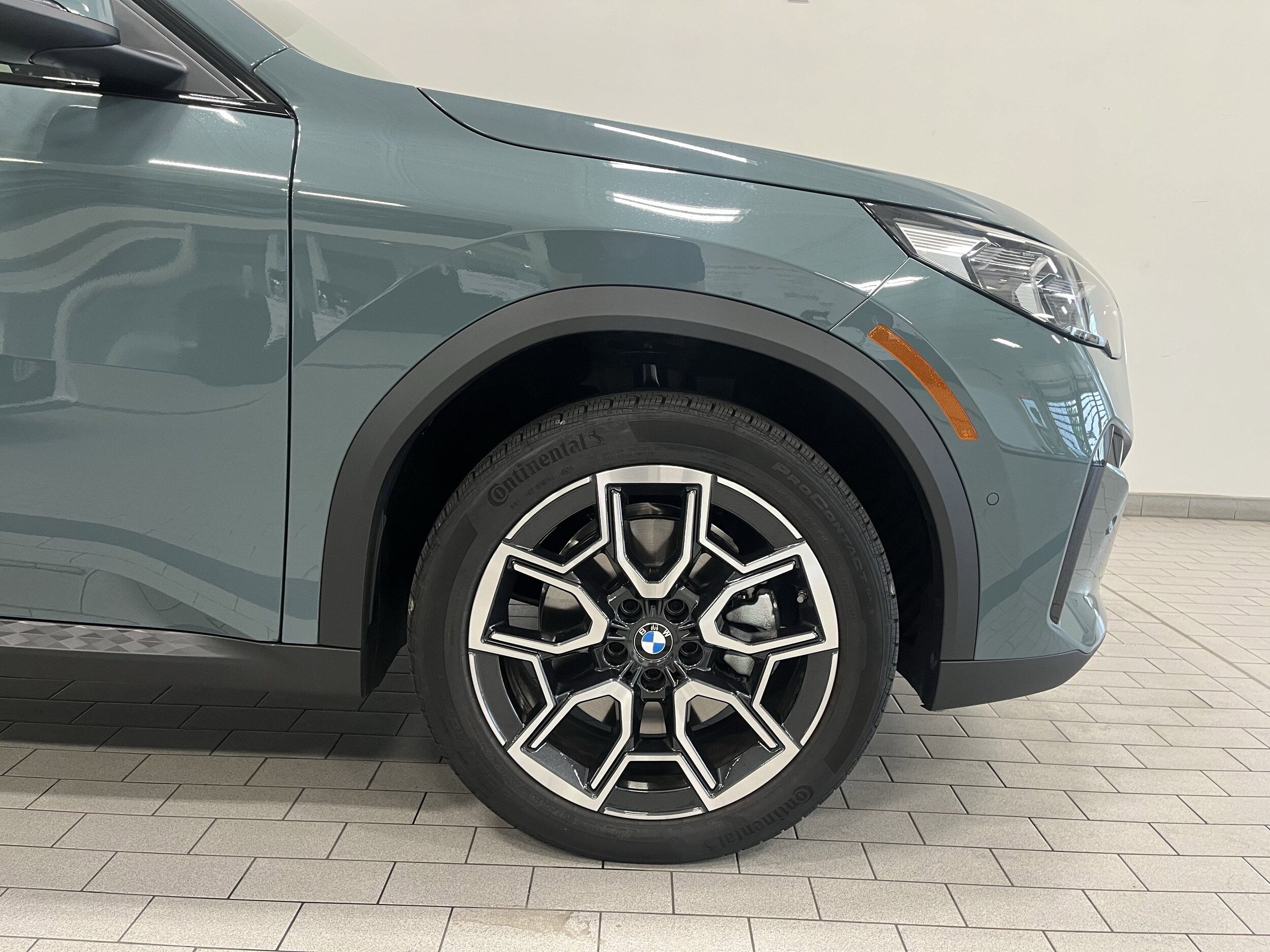 2025 Bmw X2 xDrive28i photo 4