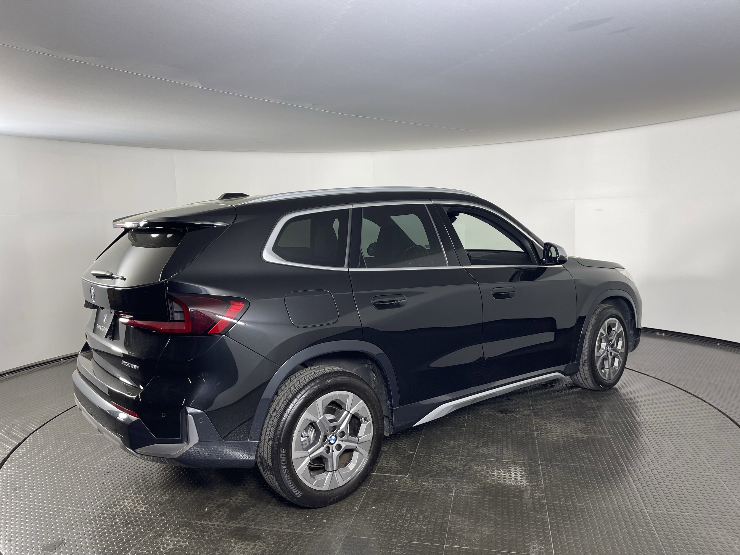 2023 Bmw X1 XDrive28i photo 3