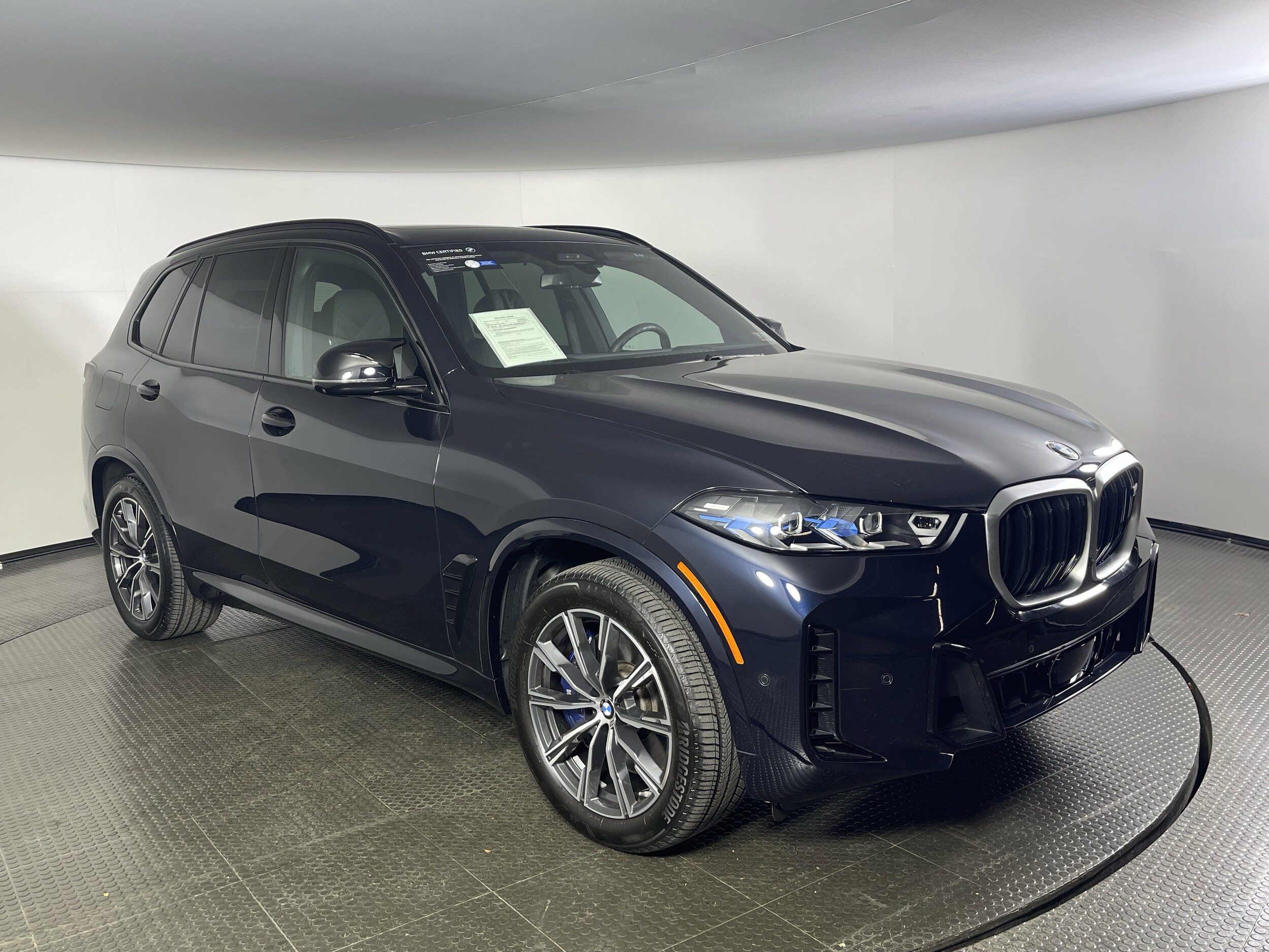 2025 Bmw X5 M60i photo 2