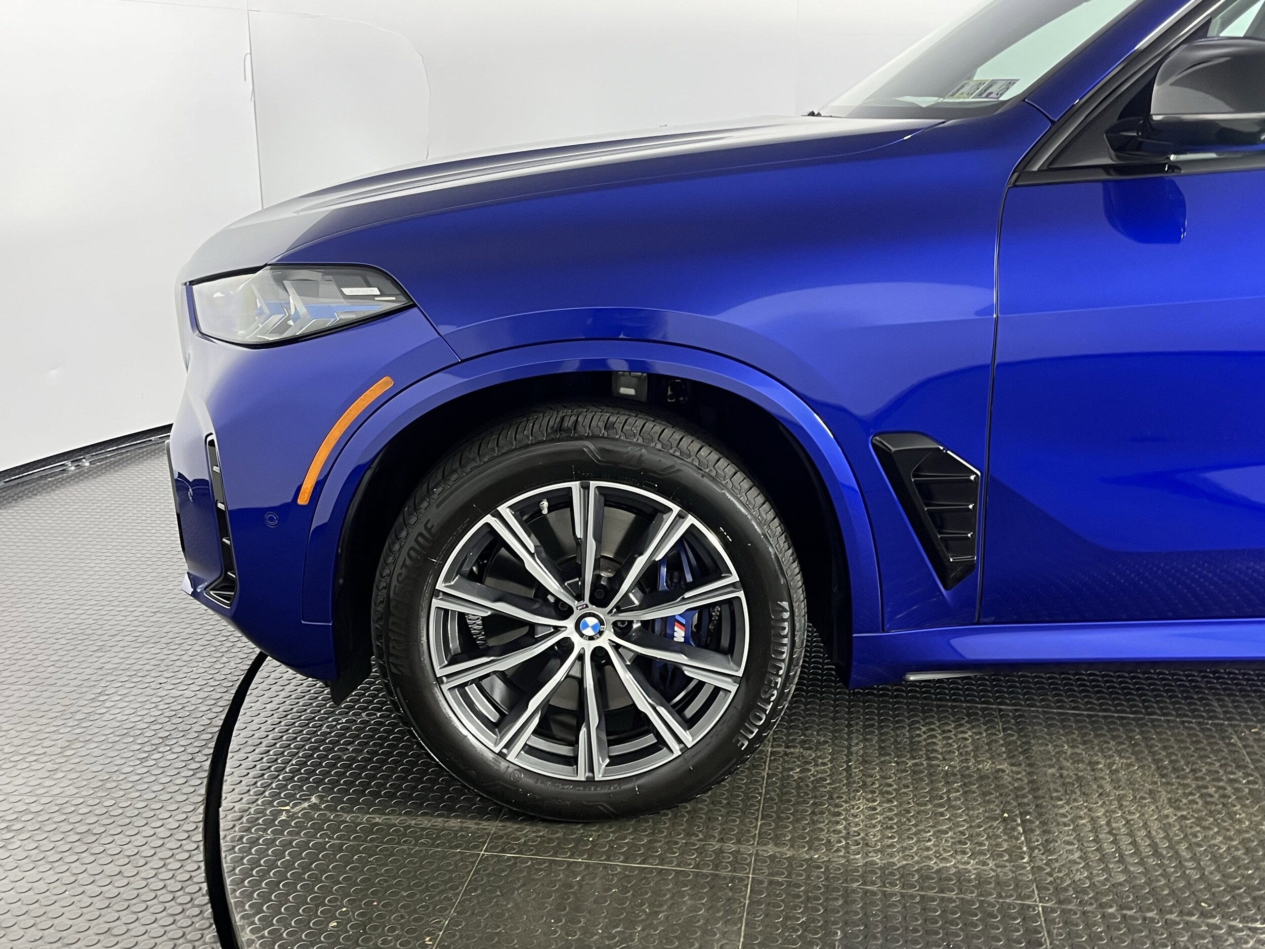 2025 Bmw X5 M60i photo 4