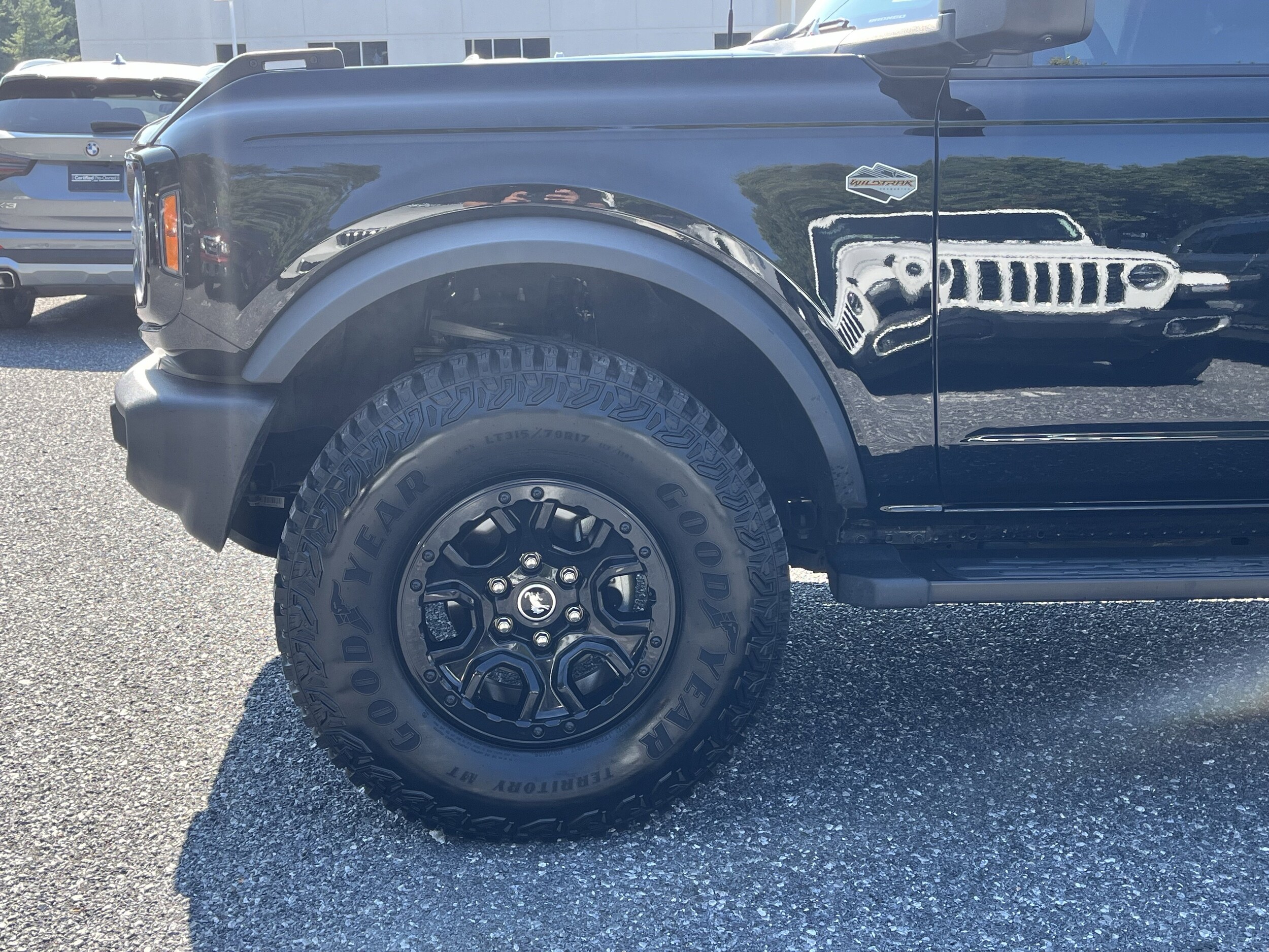 2022 Ford Bronco Wildtrak photo 2