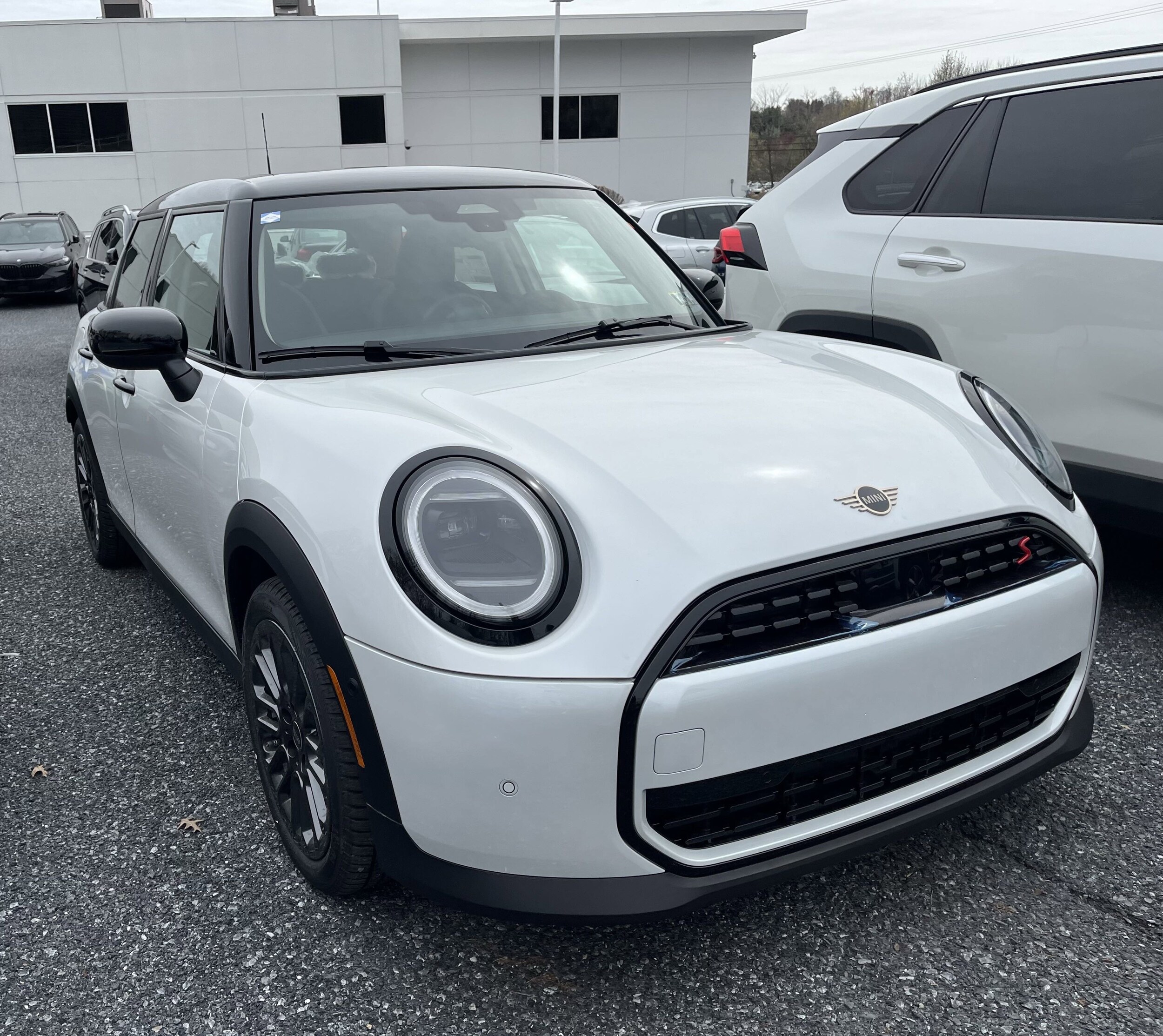 2025 Mini Cooper S Hardtop 2 Door photo 3