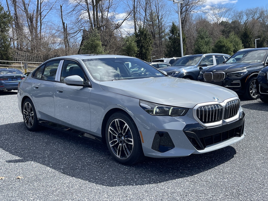 New 2026 BMW 530i xDrive Sedan