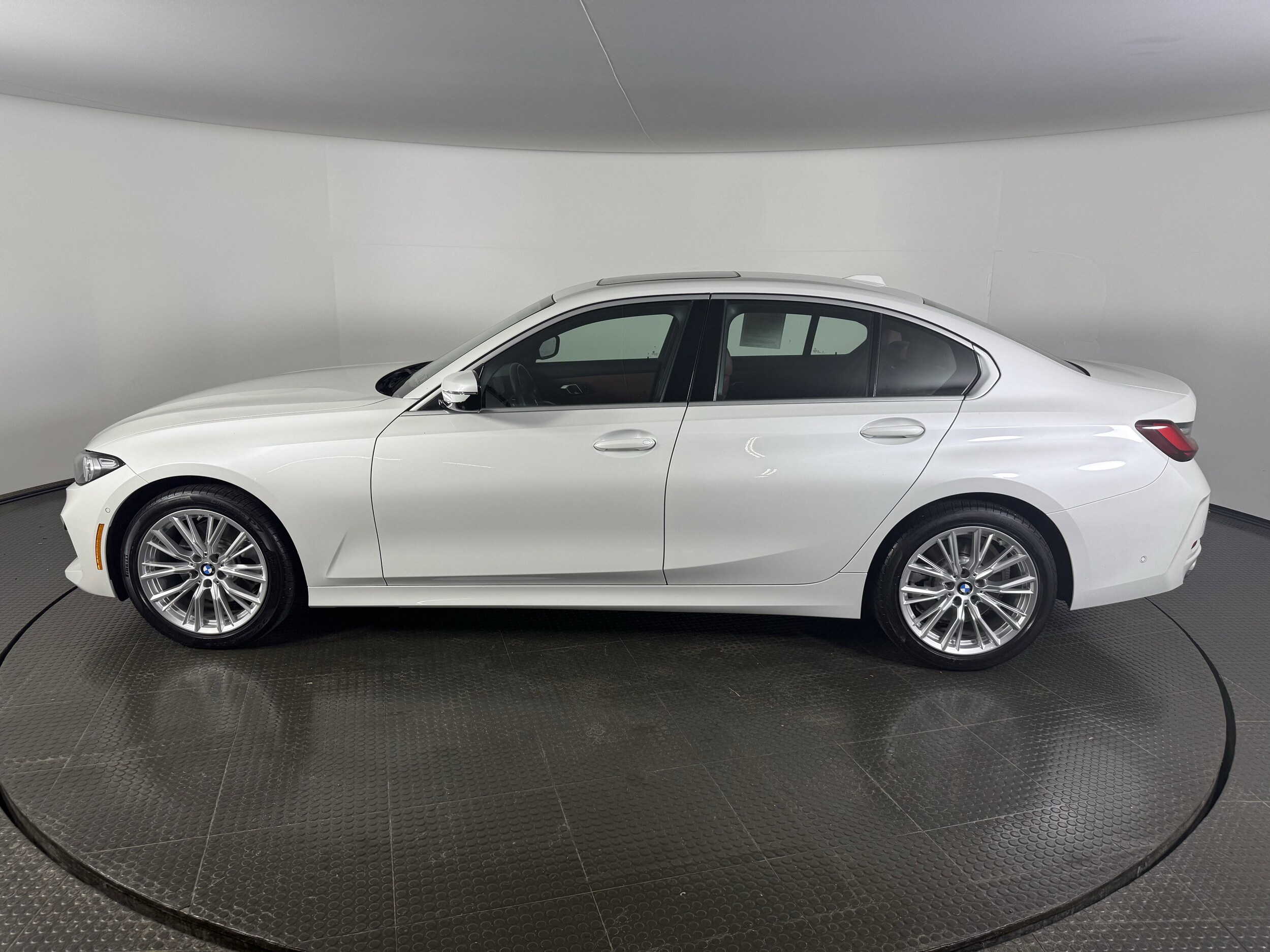 2024 Bmw 330i xDrive photo 4