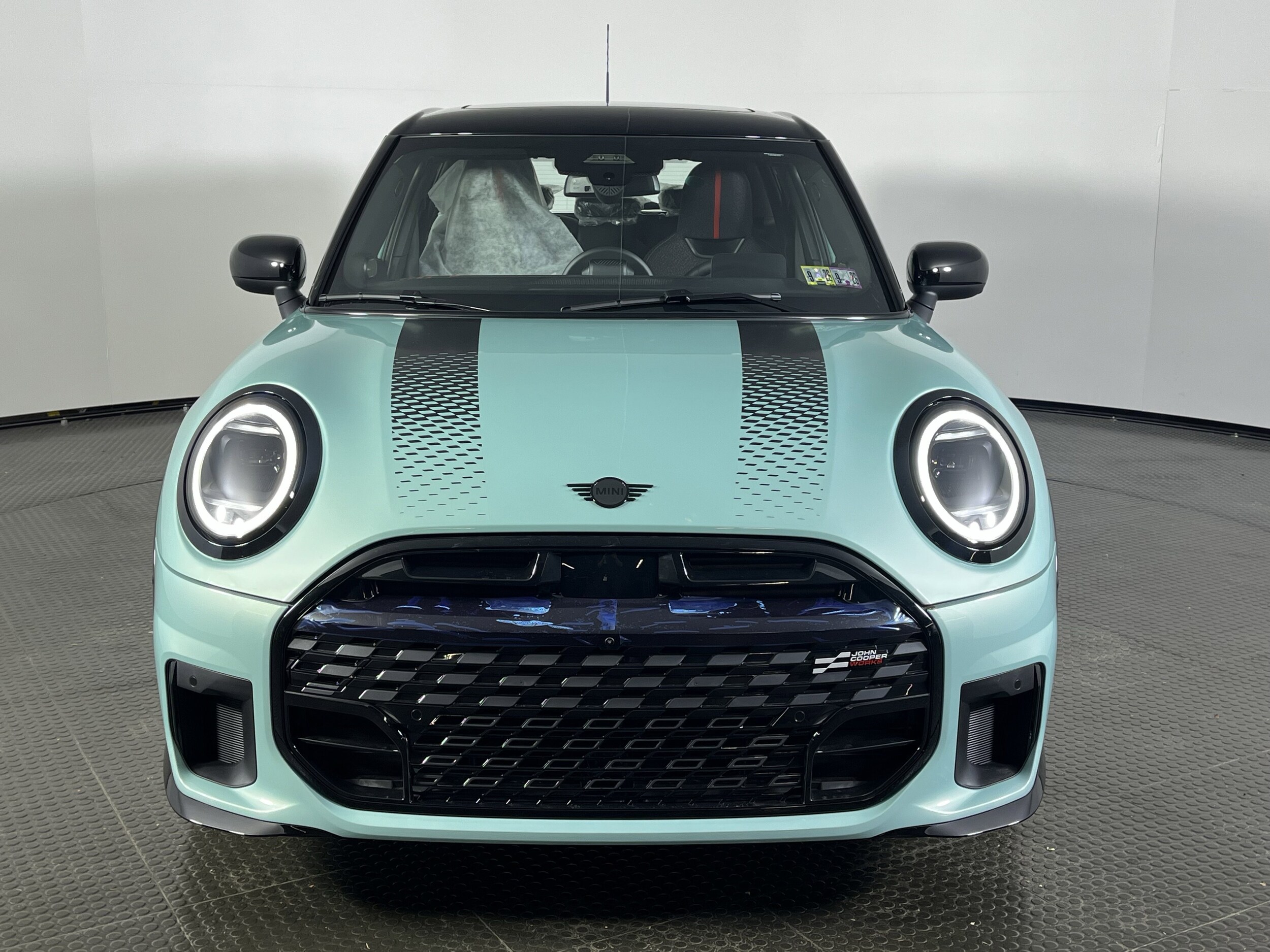 2026 Mini Cooper 4 Door Hardtop S Iconic photo 3