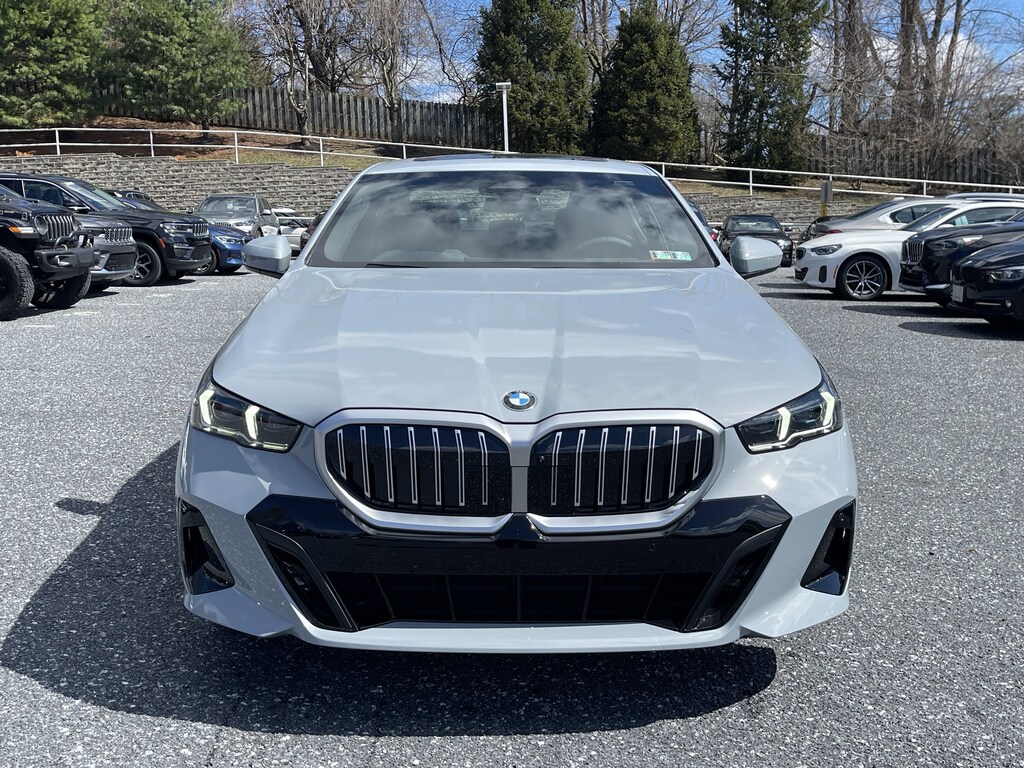 New 2026 BMW 530i xDrive Sedan