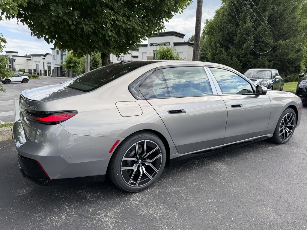 New 2026 BMW 740i xDrive Sedan
