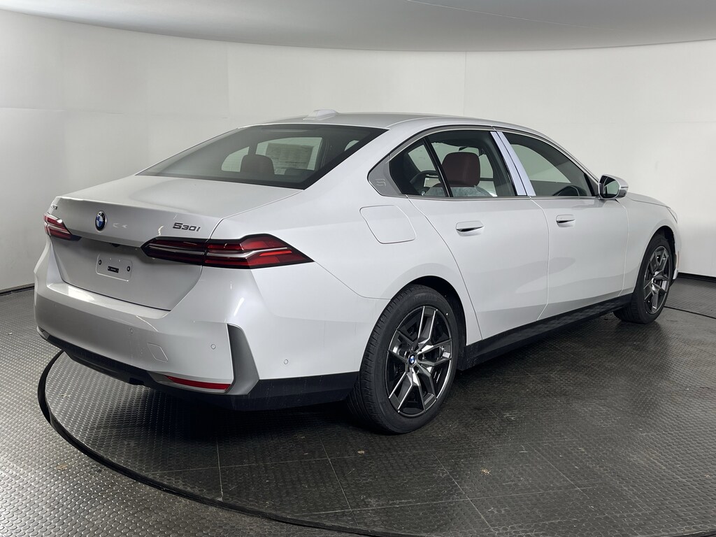 New 2026 BMW 530i xDrive Sedan