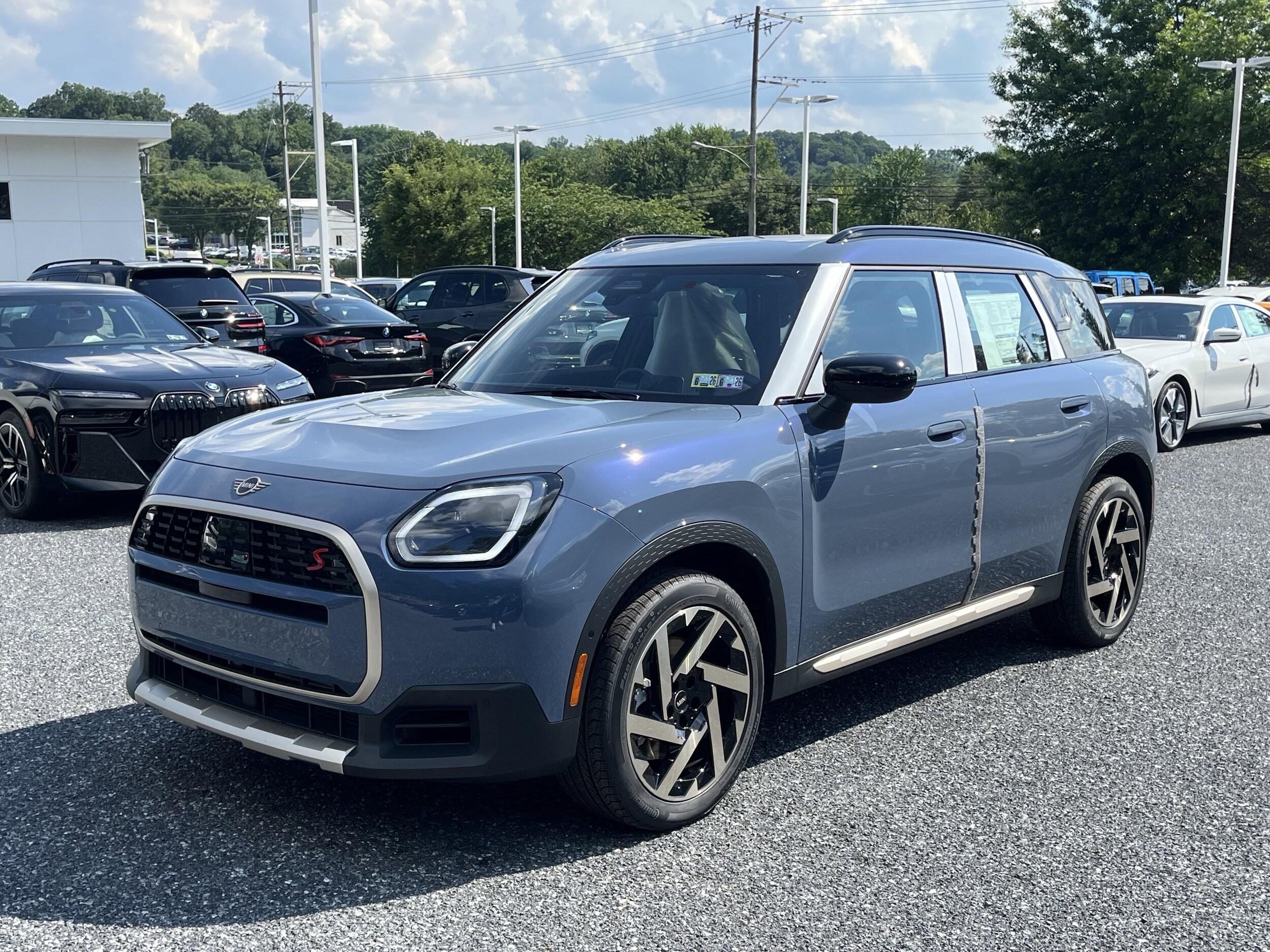 2025 Mini Cooper S ALL4 photo 2