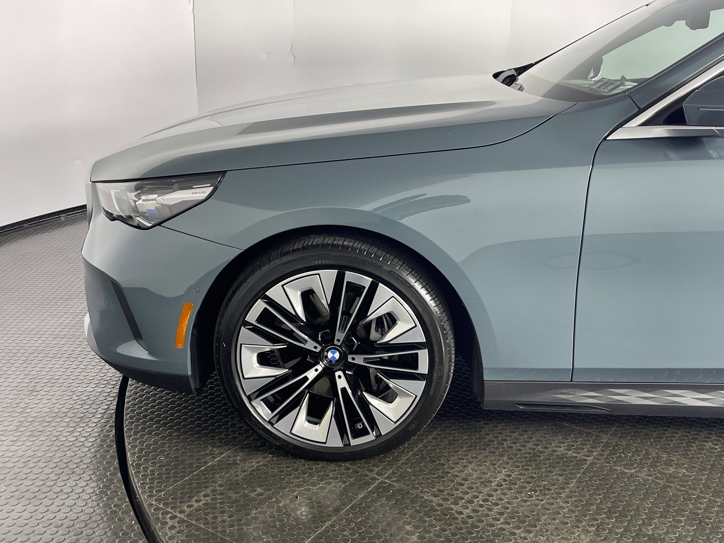 2025 Bmw 540i xDrive photo 4