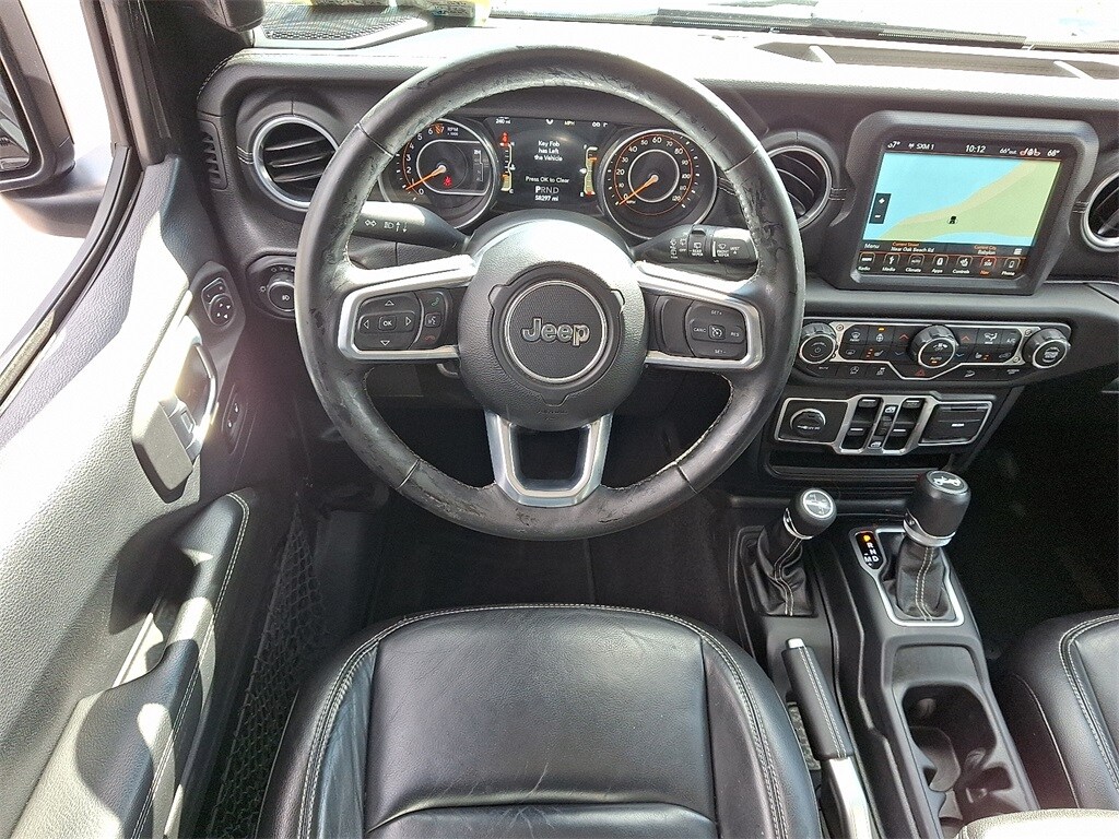 2018 Jeep Wrangler Unlimited Sahara photo 2