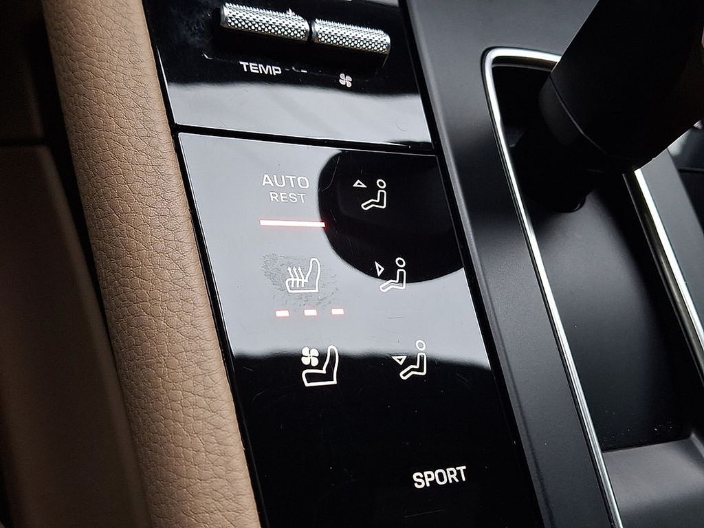 2024 Porsche Macan Base - Photo 26