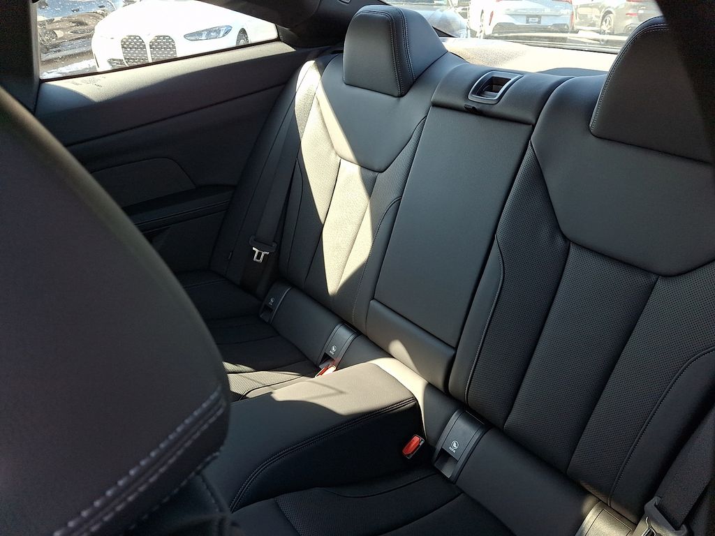 2026 BMW 4 Series M440i - Photo 6