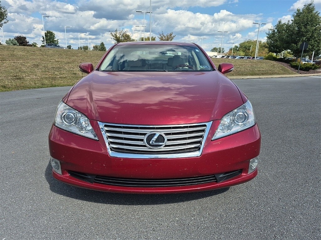 2011 Lexus ES 350 photo 3