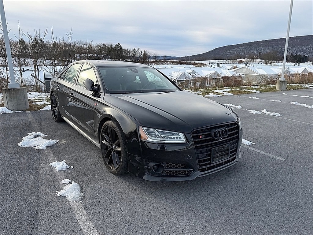 2016 Audi S8 Base's photo