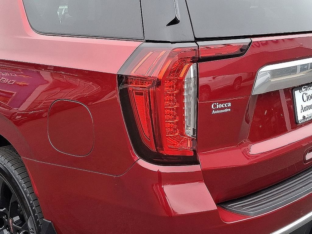 2022 GMC Yukon Denali - Photo 18