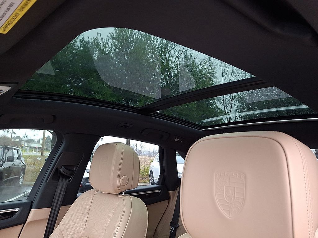 2024 Porsche Macan Base - Photo 17