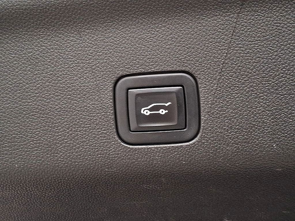 2022 GMC Yukon Denali - Photo 47