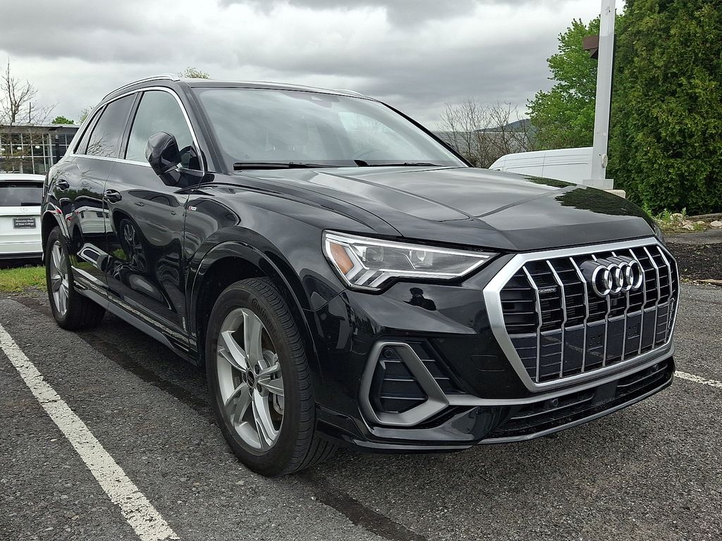 2023 Audi Q3 45 TFSI S Line Premium Plus quattro's photo