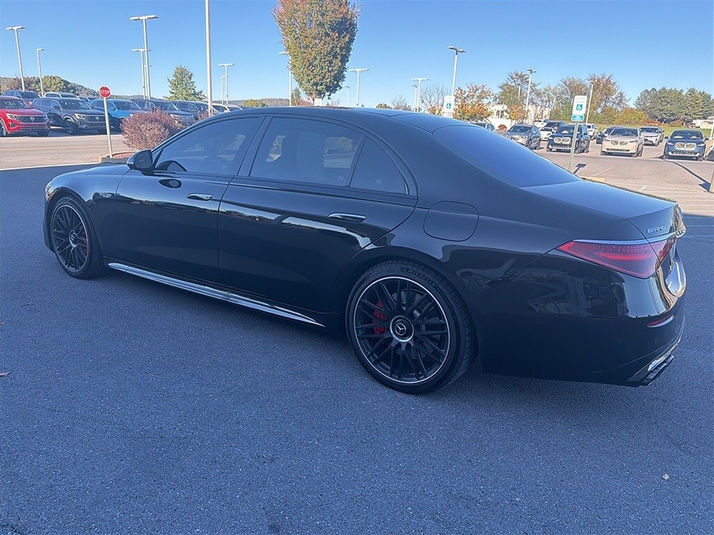 2025 Mercedes Benz S AMG 450 63 e 4MATIC photo 3