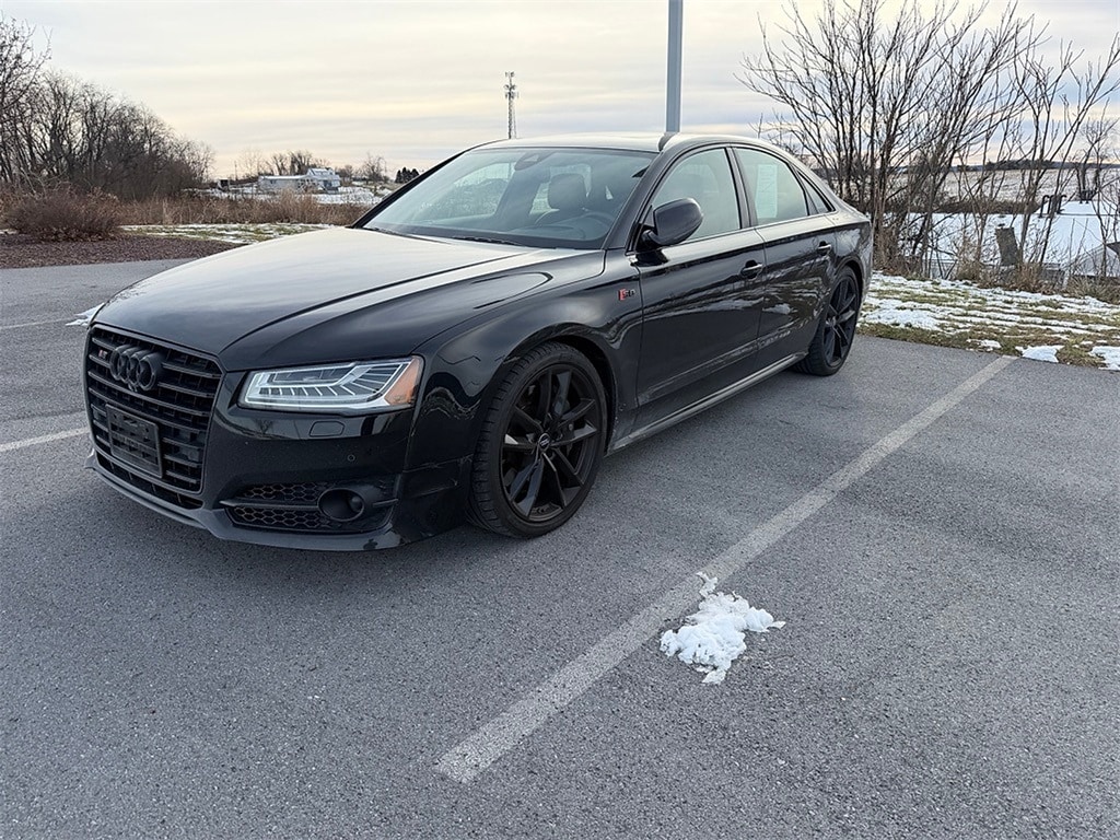 2016 Audi S8 Base's photo
