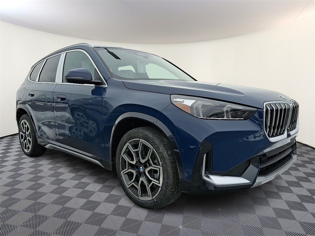 2026 BMW X1 28i's photo